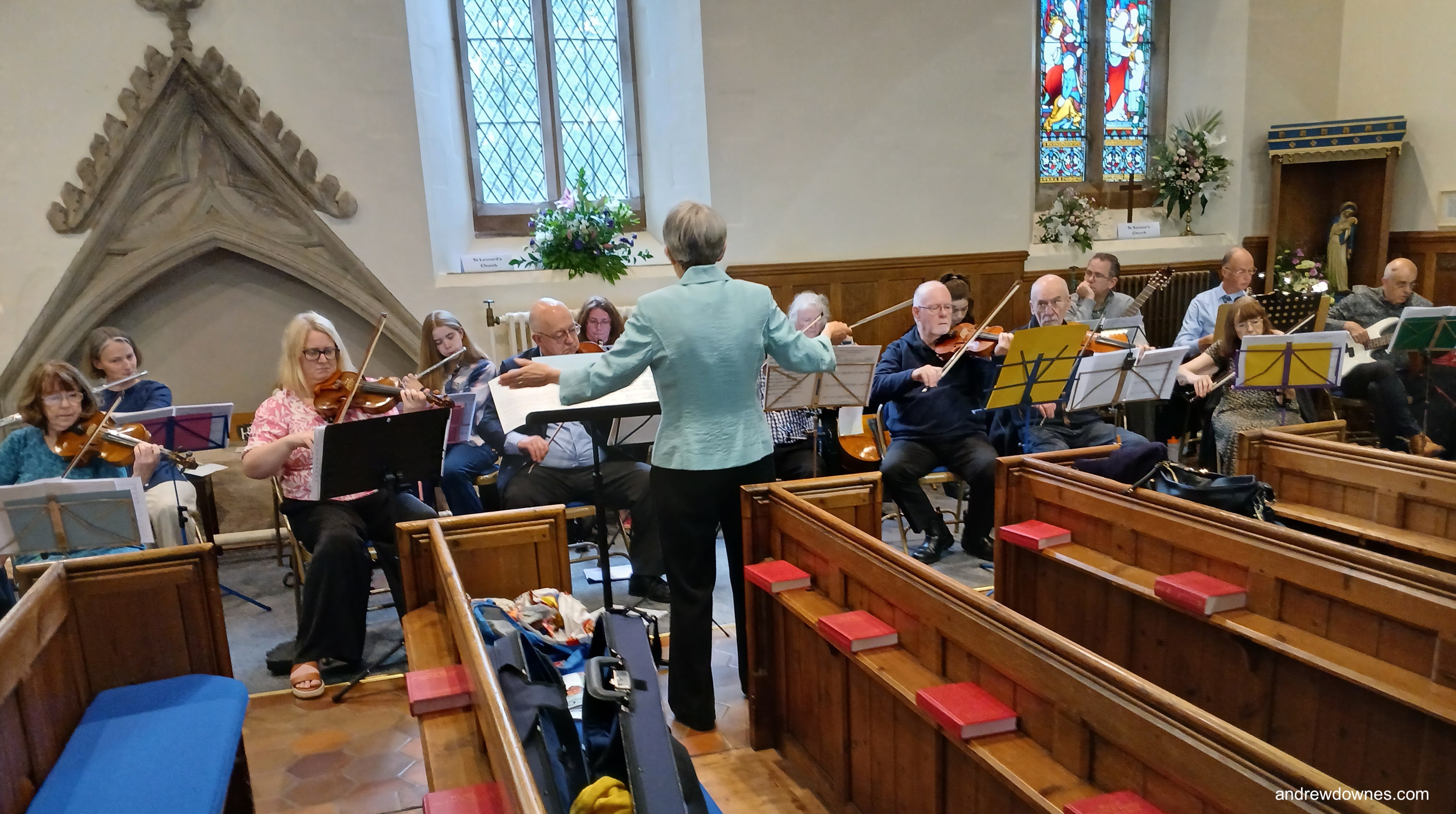 CynthiaDownesConducting.jpg